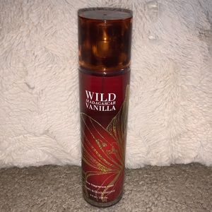 Bath and body works “Wild Madagascar vanilla” mist